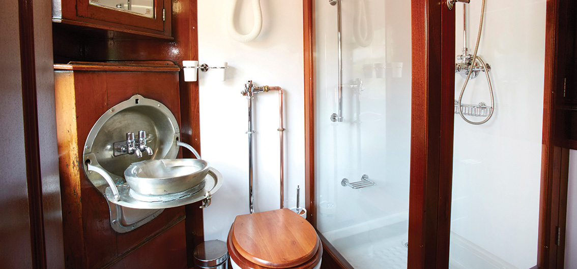 Badezimmer der Kategorie Leopard im African Explorer